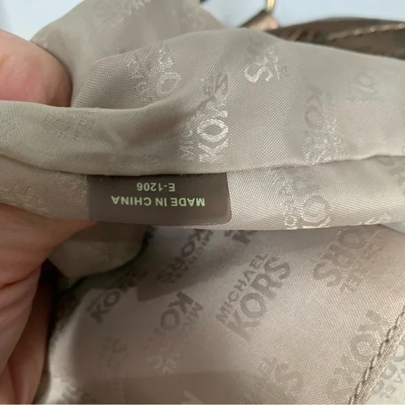 Michael Kors womens Snakeskin print Handbag Bronze Logo Gold Adorable! - Picture 8 of 15